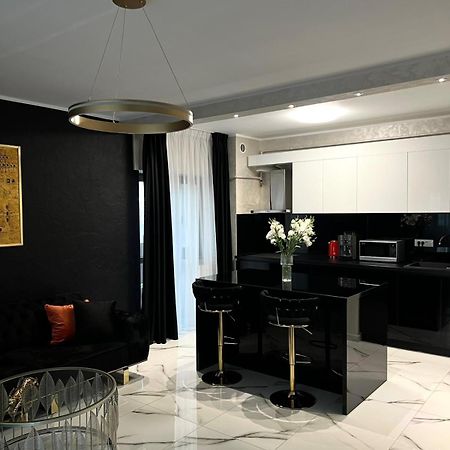 Central Apartament 4 Apartman Jászvásár Kültér fotó