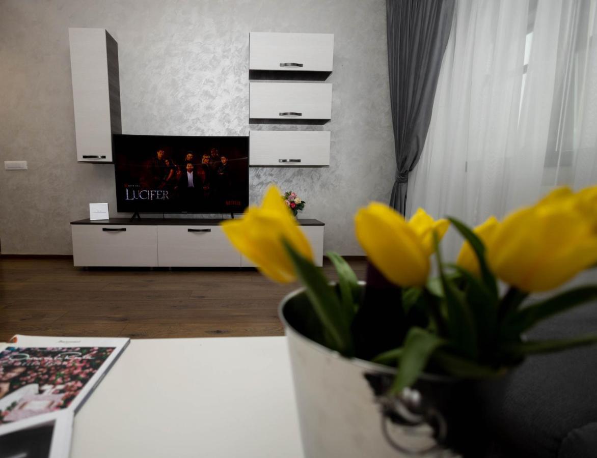Central Apartament 4 Apartman Jászvásár Kültér fotó