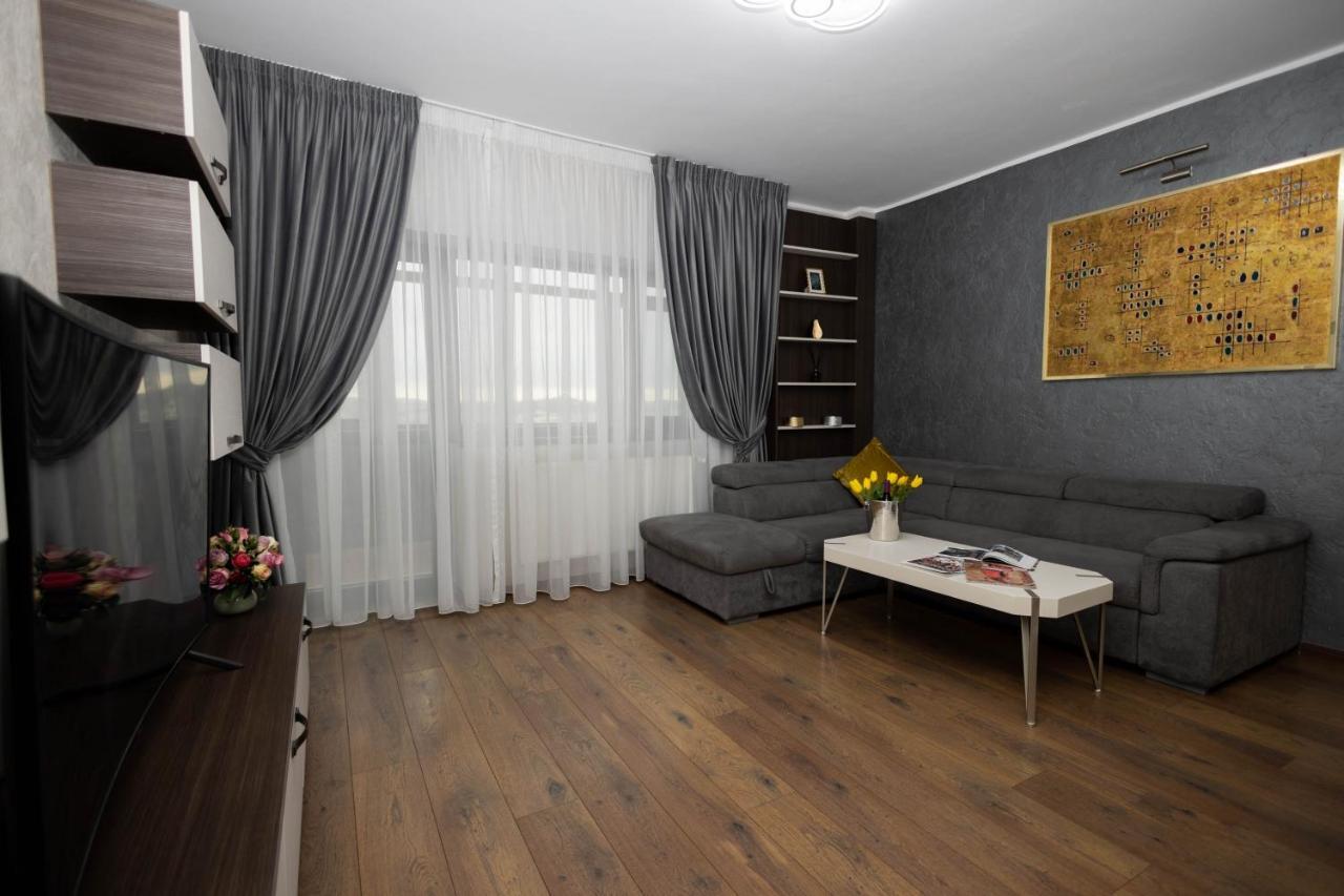 Central Apartament 4 Apartman Jászvásár Kültér fotó