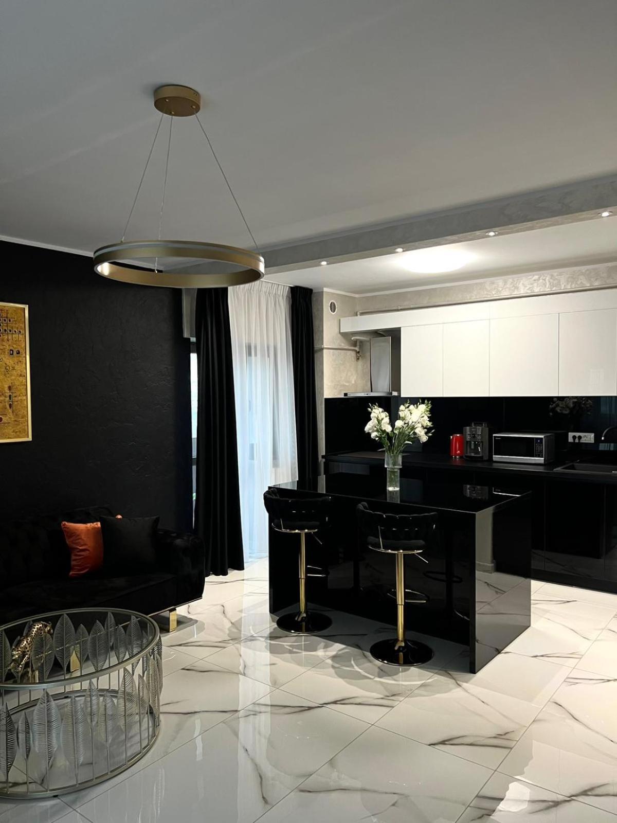 Central Apartament 4 Apartman Jászvásár Kültér fotó
